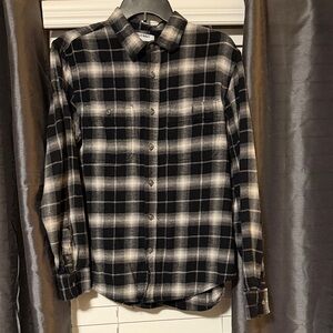 Men's Old Navy Black and Cream Plaid Flannel Shirt - Size Large